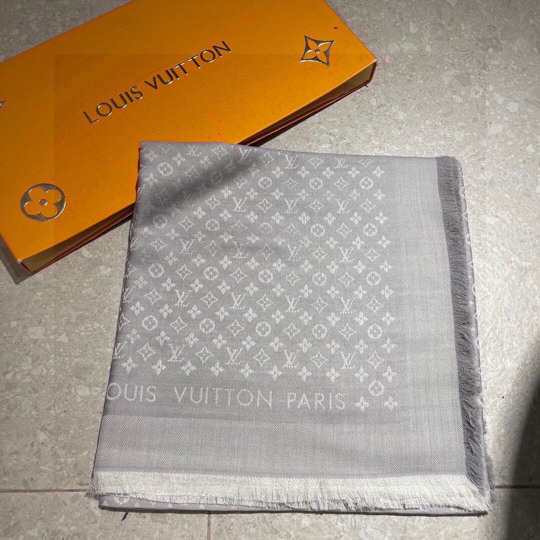 LV Monogram Denim Shawls M71378